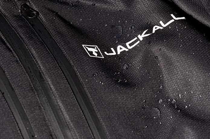 ジャッカルから「STダウンウォームジャケット」と「STダウン ジャッカルから「STダウンウォームジャケット」と「STダウン