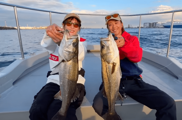 【動画】六畳一間の狼 & 一木花漣 & 釣り狂いエリカが東京湾でシーバス爆釣！