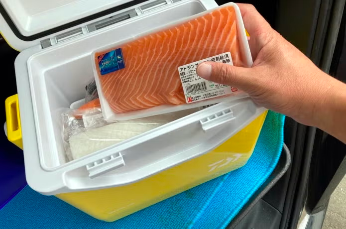食材を入れたクーラー