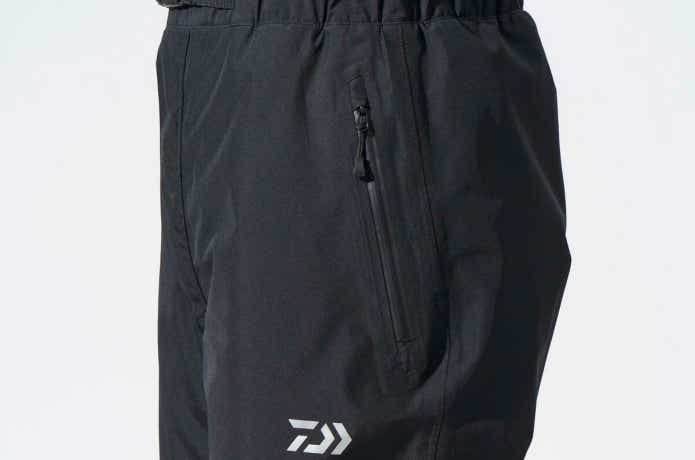 今冬の定番スーツ！？『GORE-TEX バーサタイルウィンタースーツ