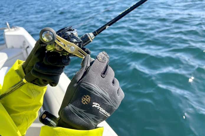 魚釣りに使用するグローブ