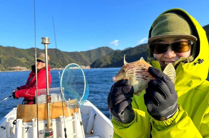魚臭のニオイの原因はアルカリ性