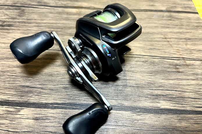スプール口径が大きい遠投向けベイトリール