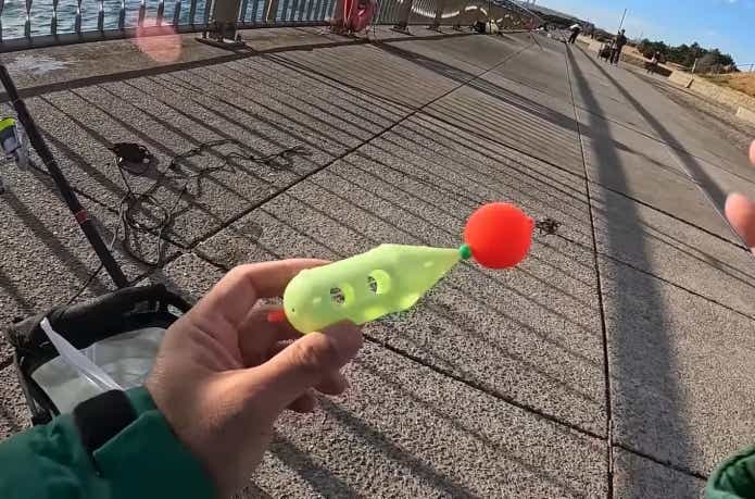 ブッコミサビキ釣りで使用する特殊なカゴ