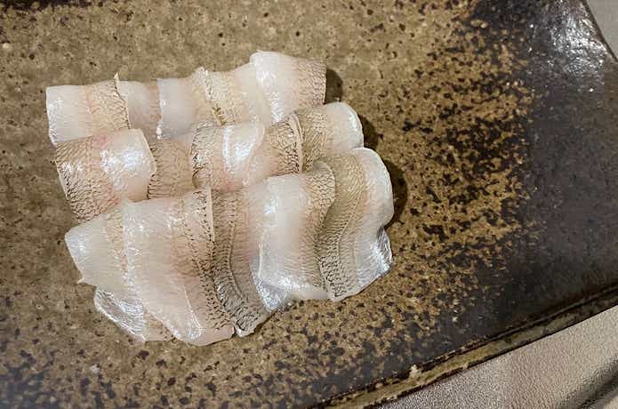 半身をそのまま盛り付ける