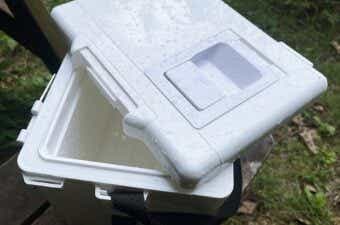 ああ、やっぱり小さいクーラーBOXも、大手釣具メーカーに限るんだよなぁ…。ああ、やっぱり小さいクーラーBOXも、大手釣具メーカーに限るんだよなぁ…。