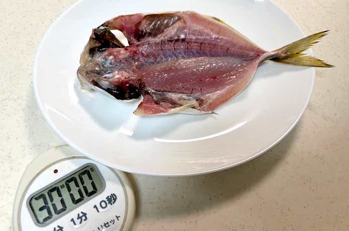 焼く30分前に冷蔵庫から出す