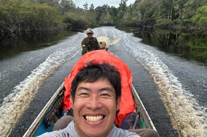 ジャングル奥地を目指す船