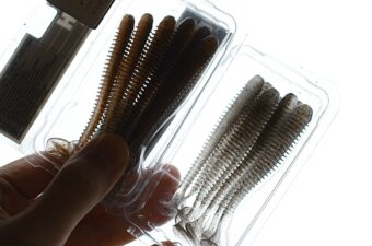 このワームにあるのは“釣れる”という事実と、生き物の持つ“気配”だけ。