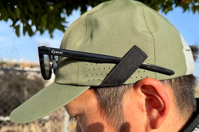 サングラスホルダー