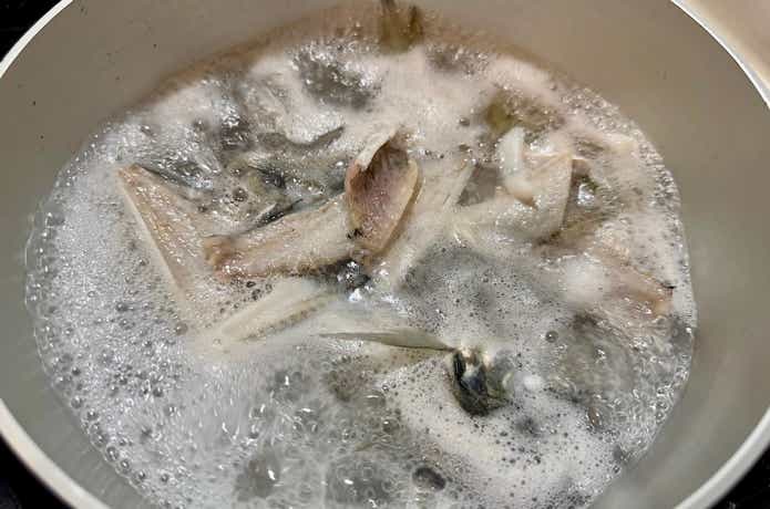 強めの火にかける