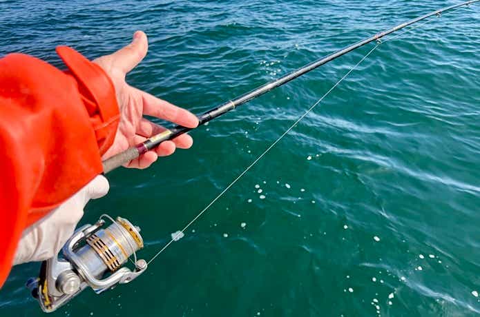 釣れていない人を手伝う