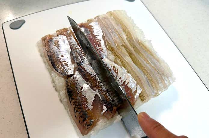 包丁を濡らしてから切る