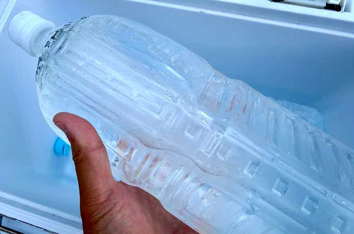 まだ氷が残っている
