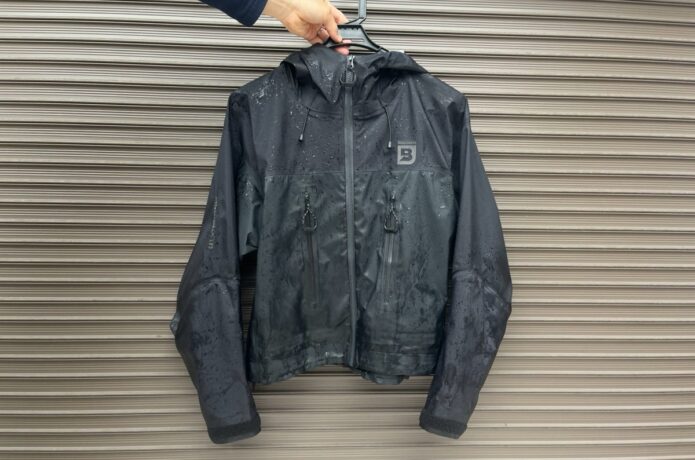 普通のジャケットとの違いに、お気づきだろうか……これが僕の最強釣りジャケット。