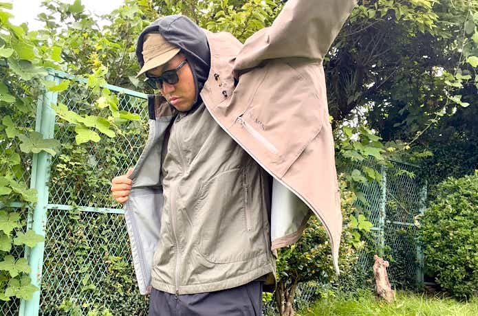 ミドルレイヤーとして着用