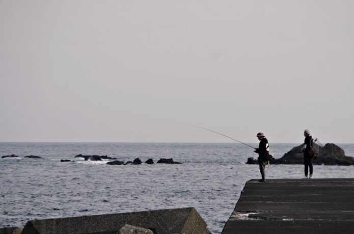 「え！？」一緒に釣りをしていた人が、目の前で海や川に落ちたら——